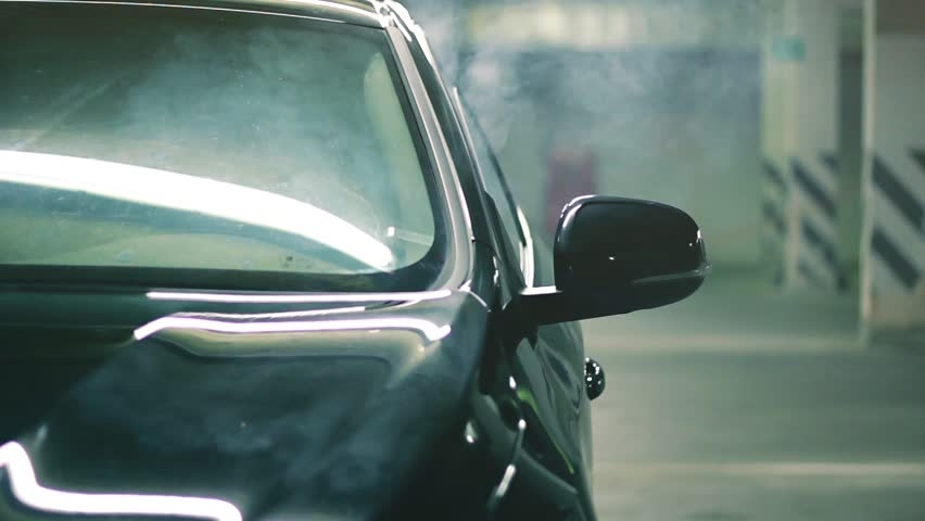 Norima uždrausti vairuotojams automobiliuose rūkyti elektronines cigaretes
