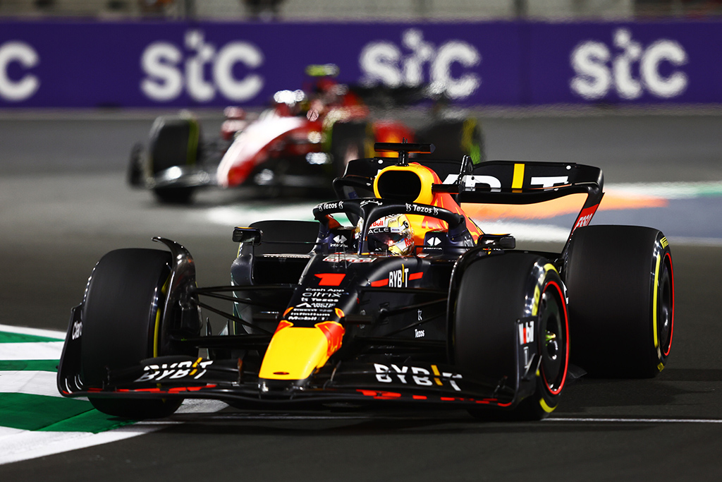 M. Verstappenas Saudo Arabijoje išplėšė dramatišką pergalę