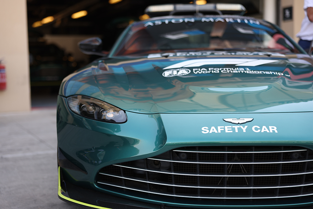 M. Verstappenas sukritikavo „Aston Martin“ saugos automobilį