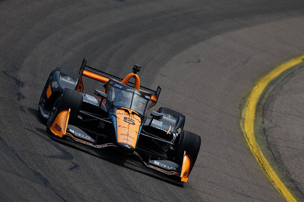 J. Newgardeno avarija pasinaudojęs, IndyCar Alovojos lenktynėse pergalę Ajovoje iškovojo P. O‘Wardas