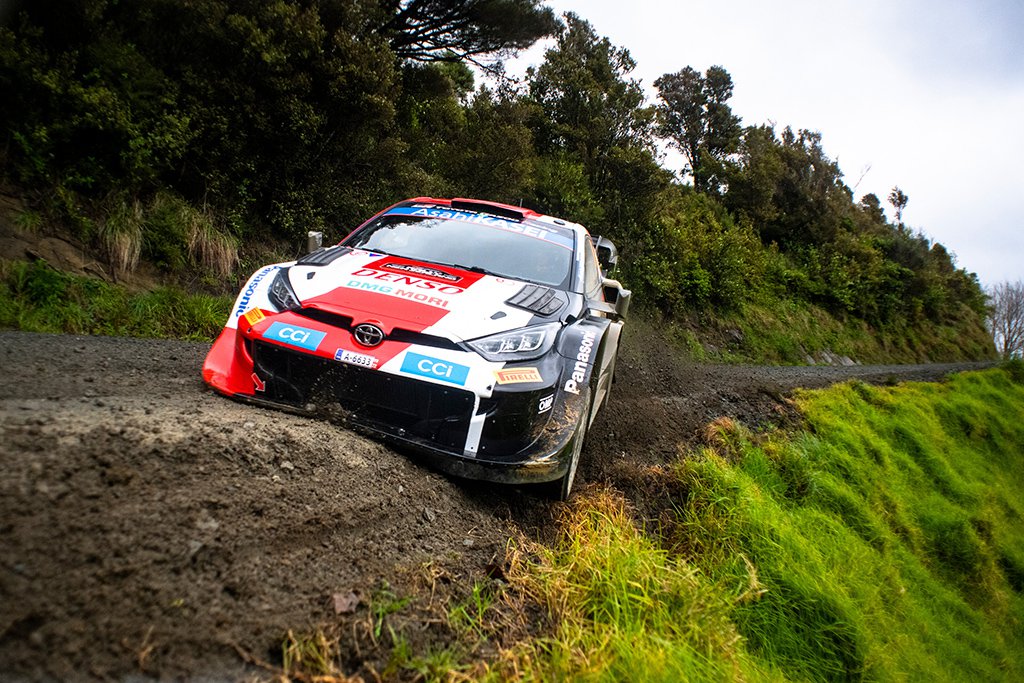 Naujosios Zelandijos WRC ralyje lyderio poziciją užėmė K. Rovanpera