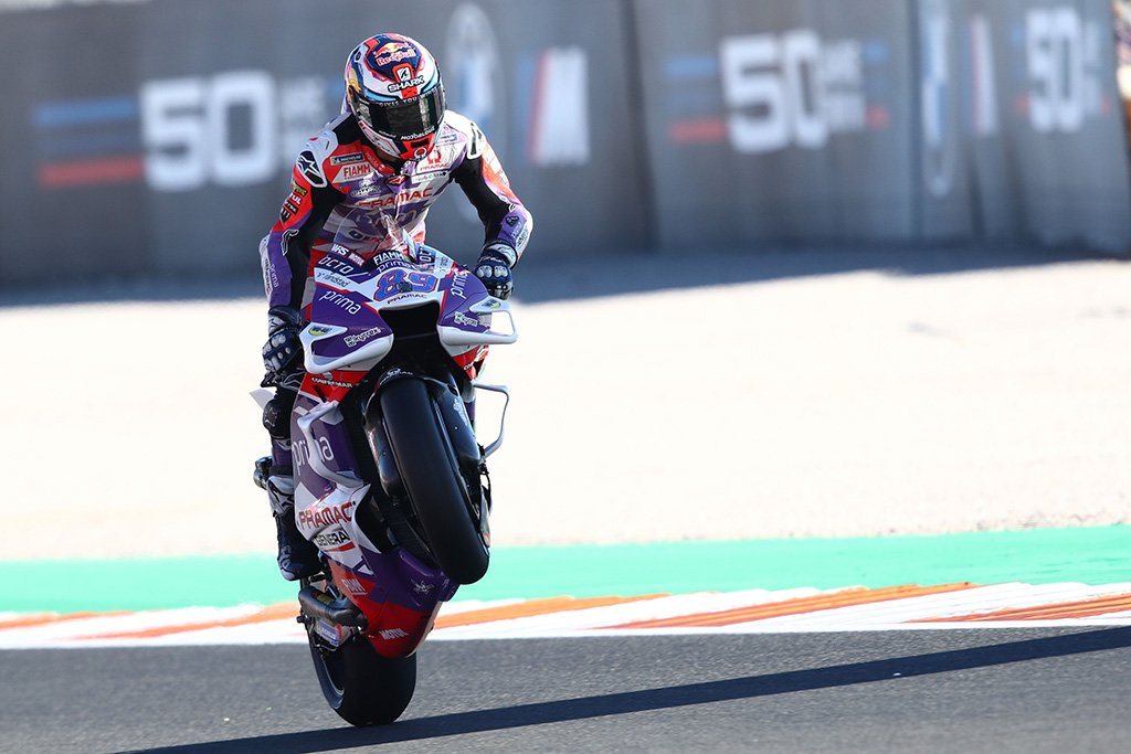 Valensijoje vykusioje MotoGP kvalifikacijoje „pole“ poziciją iškovojo J. Martinas