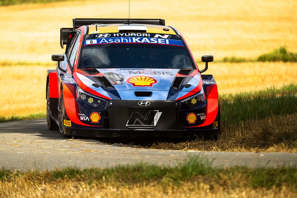 O. Tanakas nutraukia sutartį su „Hyundai“  pasibaigus šių metų WRC sezonui